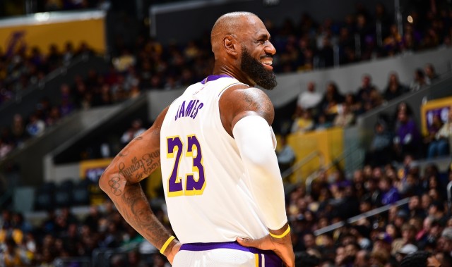 开云体育app-夸梅：只有评价詹姆斯时数据才有用 但他的数据都是垃圾时间刷的